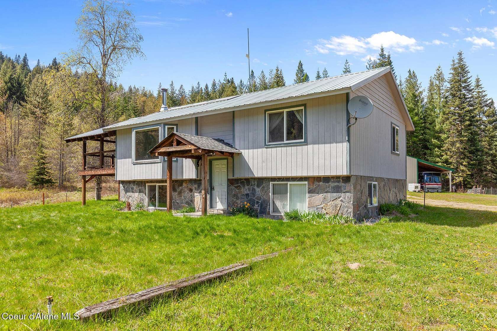 94.5 Acres of Land with Home for Sale in Priest River, Idaho