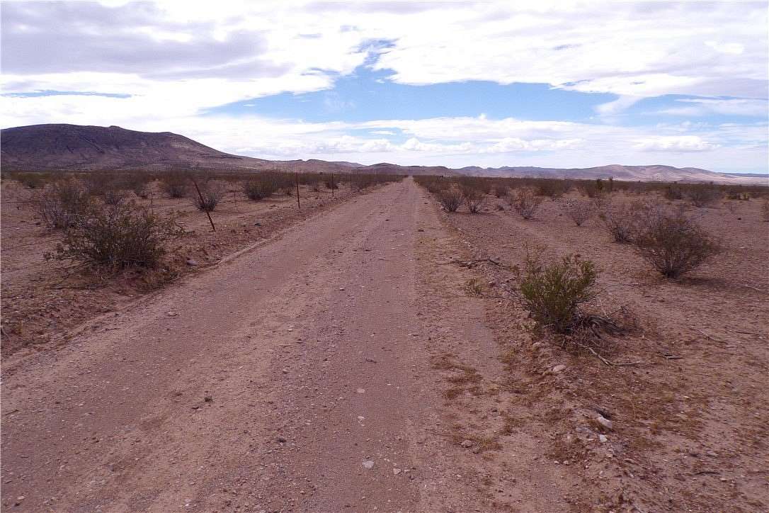 10 Acres of Land for Sale in Dolan Springs, Arizona