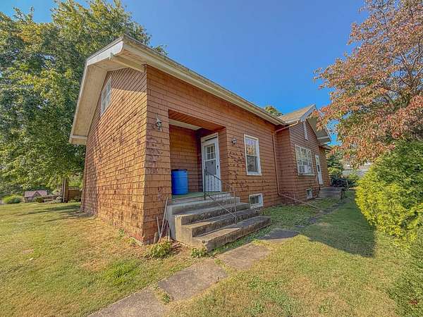 0.24 Acres of Residential Land for Sale in Pittsfield, Illinois