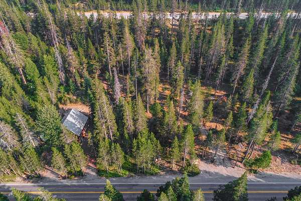 1 Acre of Residential Land for Sale in Soda Springs, California
