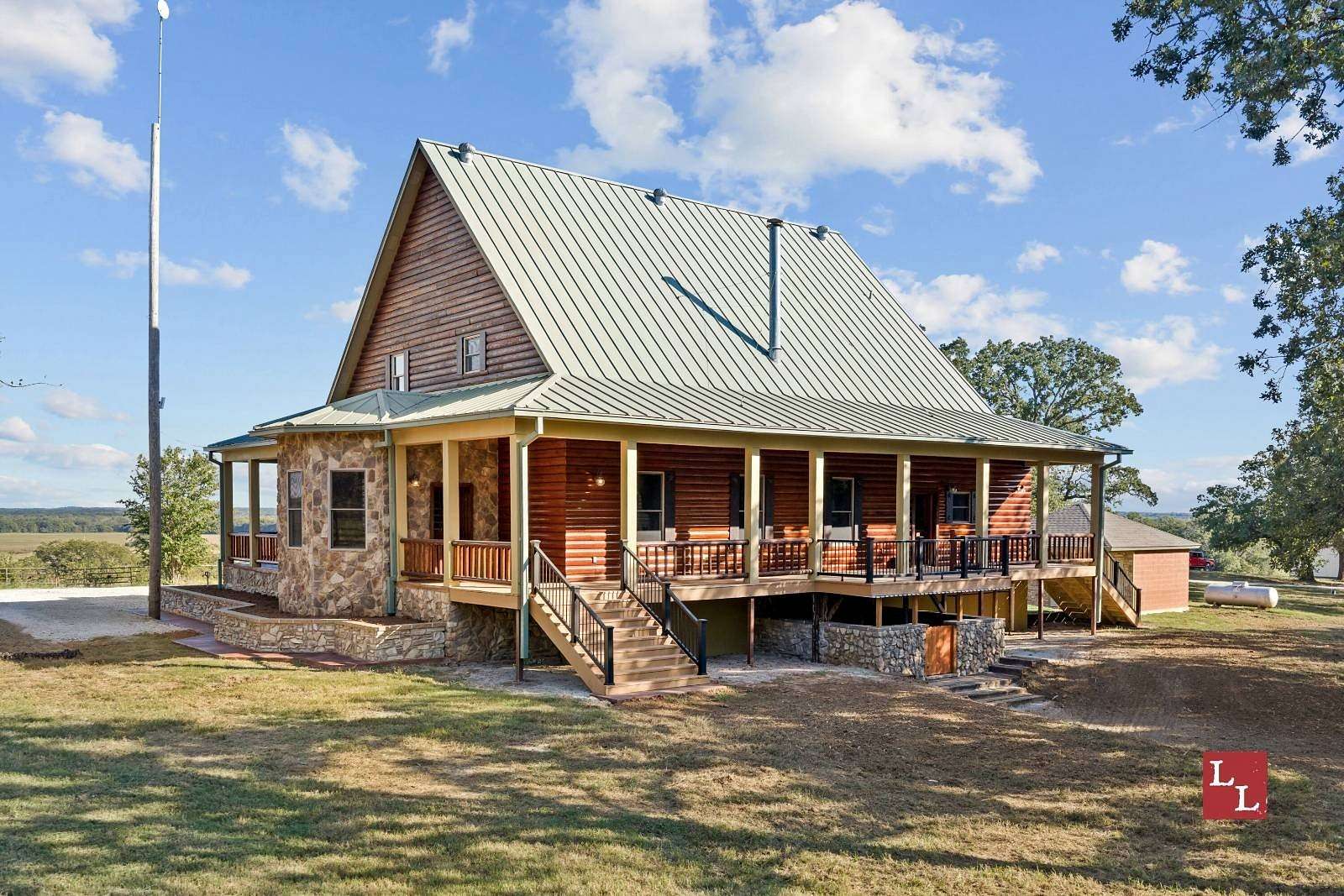 80 Acres of Land with Home for Sale in Marietta, Oklahoma