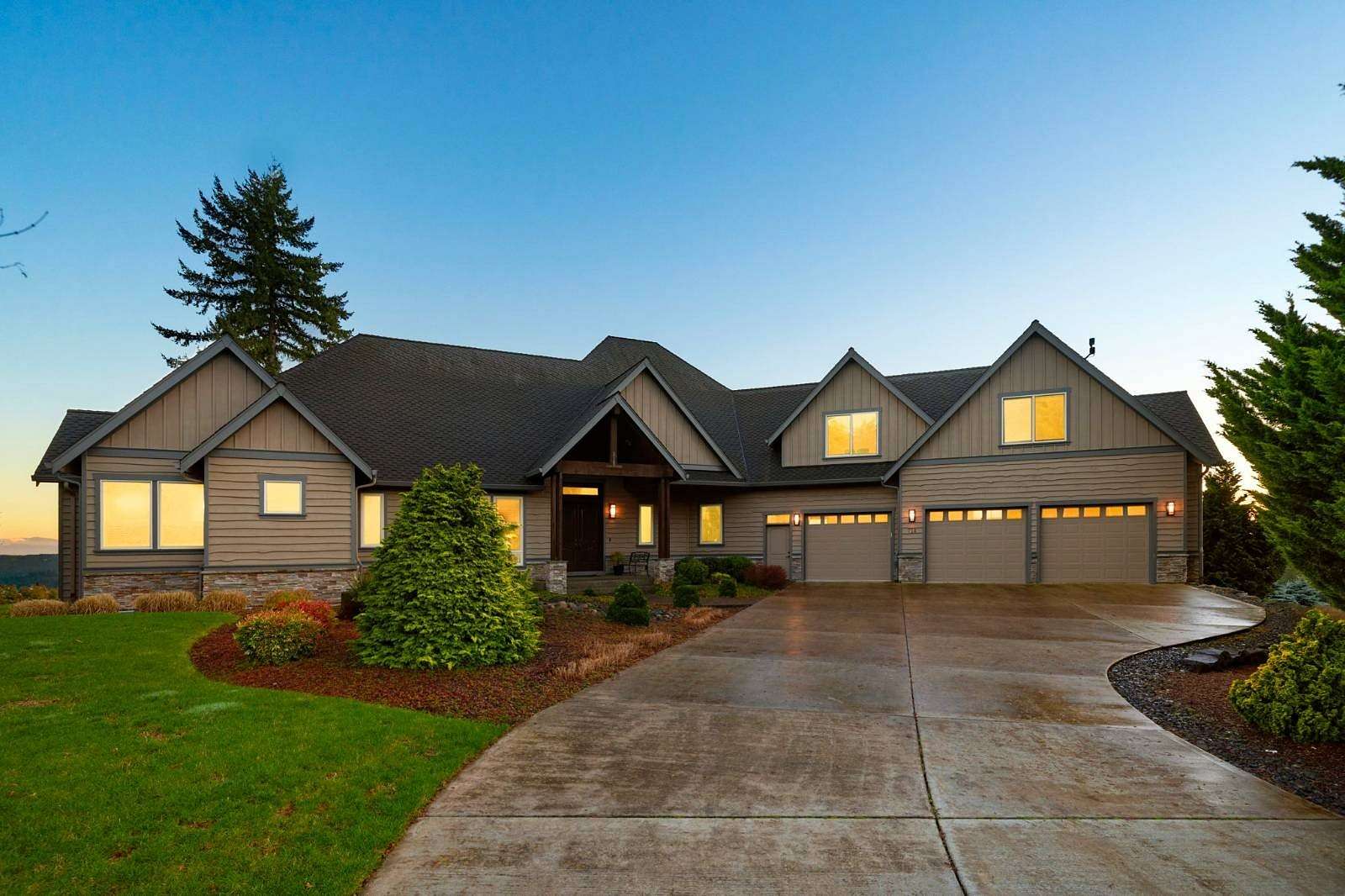 9 Acres of Land with Home for Sale in Woodland, Washington