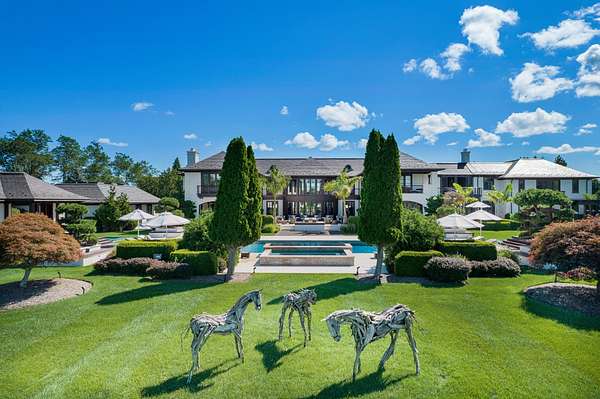 12.2 Acres of Land with Home for Lease in Water Mill, New York