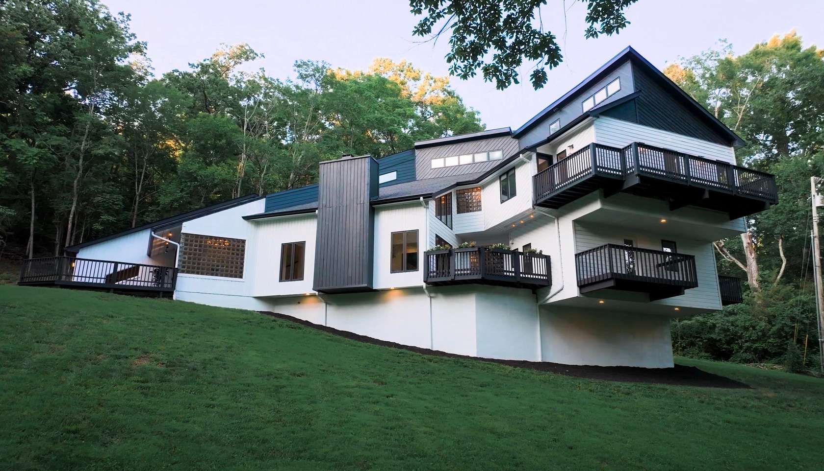 2.88 Acres of Land with Home for Sale in Nashville, Tennessee