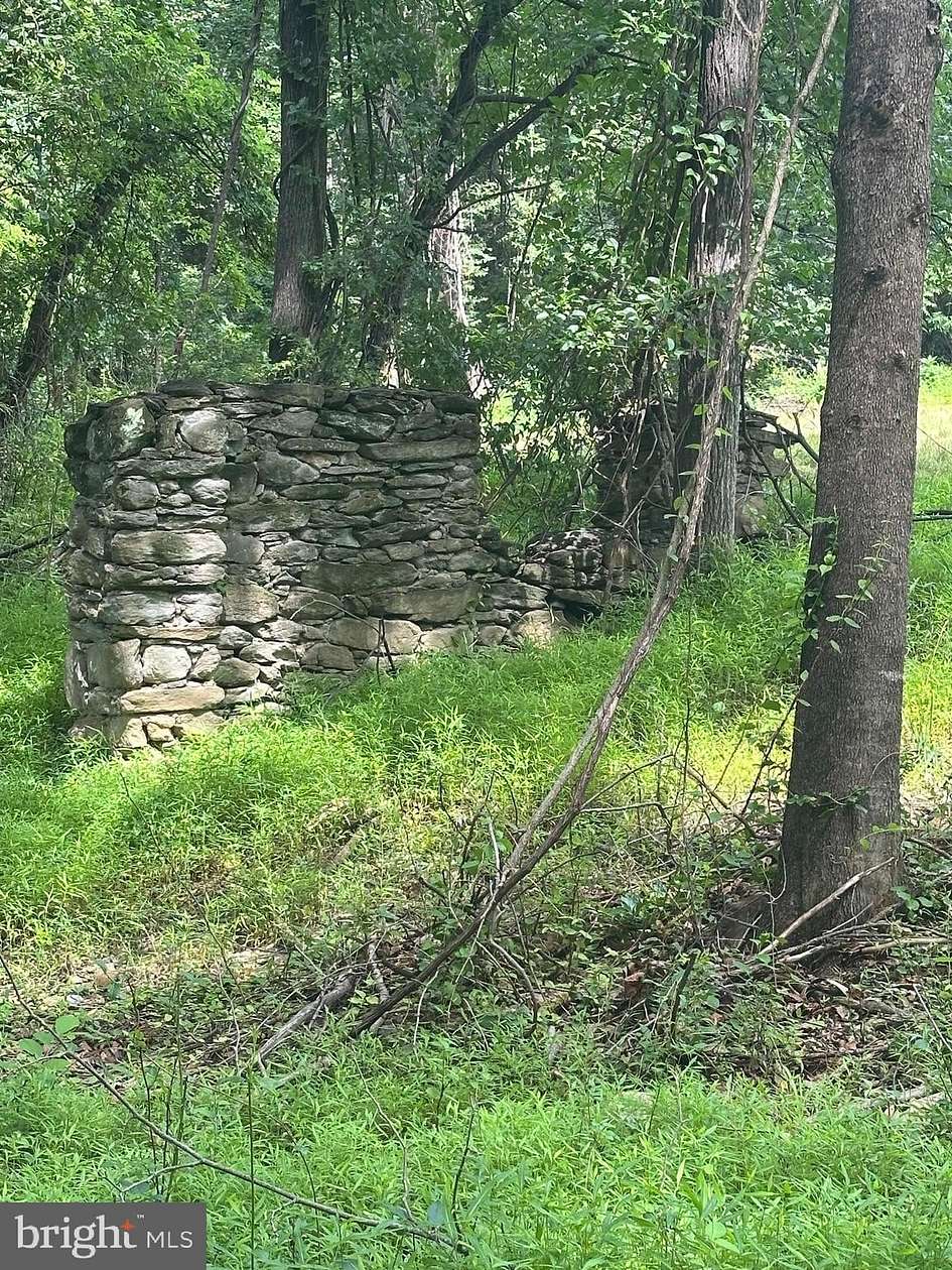 3 Acres of Residential Land for Sale in Marshall, Virginia