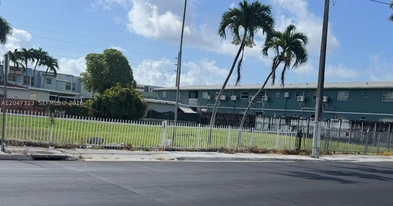 0.3 Acres of Land for Sale in Miami, Florida
