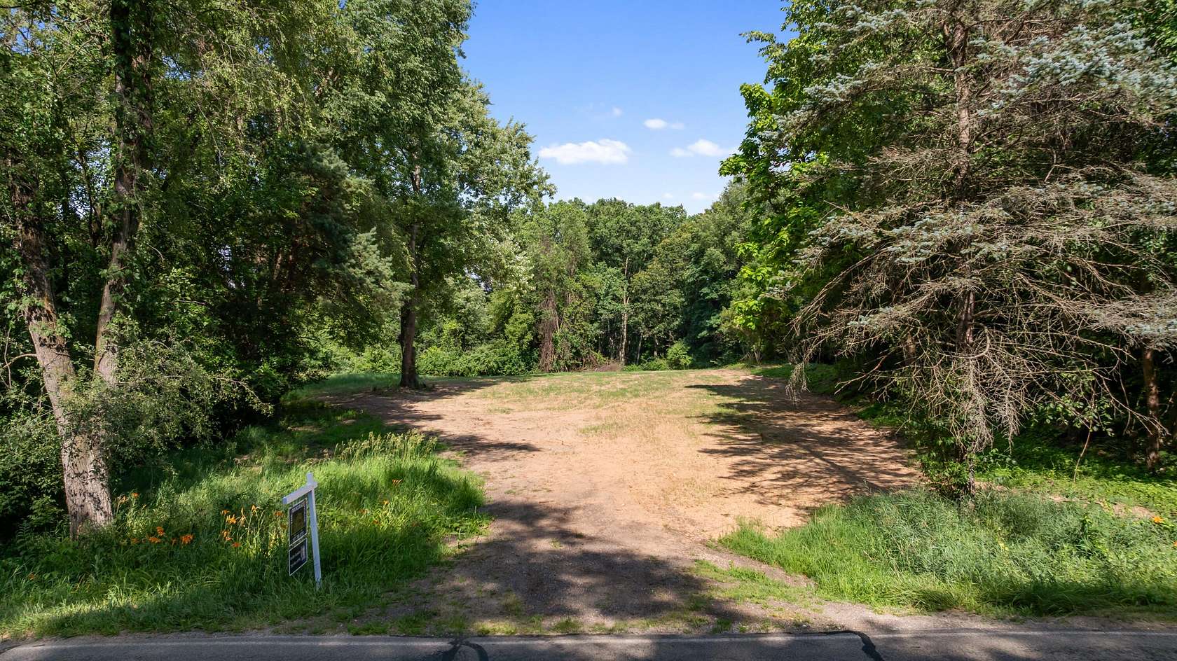 4 Acres of Residential Land for Sale in Jackson, Michigan