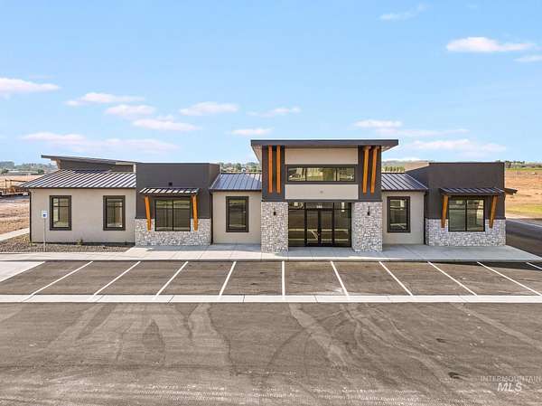 1.59 Acres of Improved Commercial Land for Lease in Jerome, Idaho