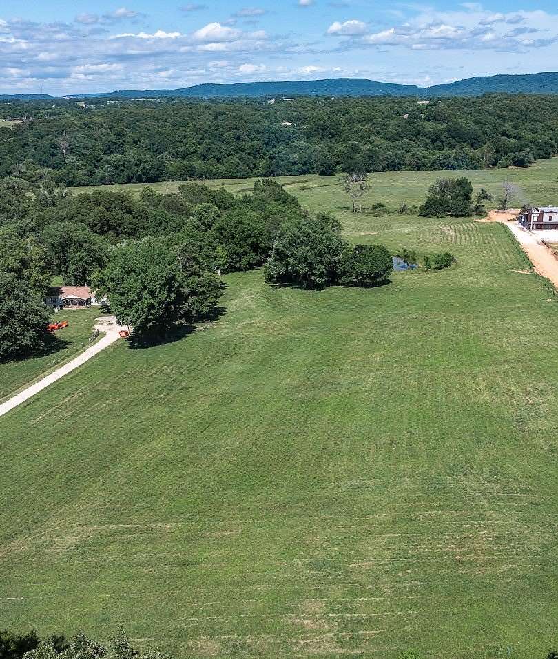 3 Acres of Land for Sale in Prairie Grove, Arkansas