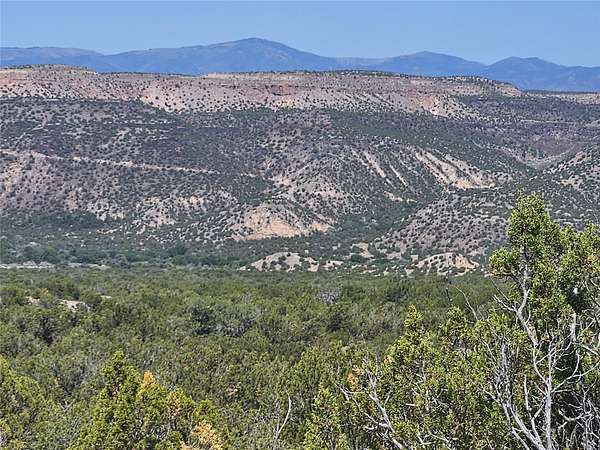 2.5 Acres of Residential Land for Sale in Santa Fe, New Mexico
