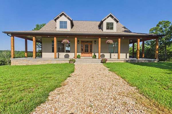 152 Acres of Land with Home for Sale in Pontiac, Missouri