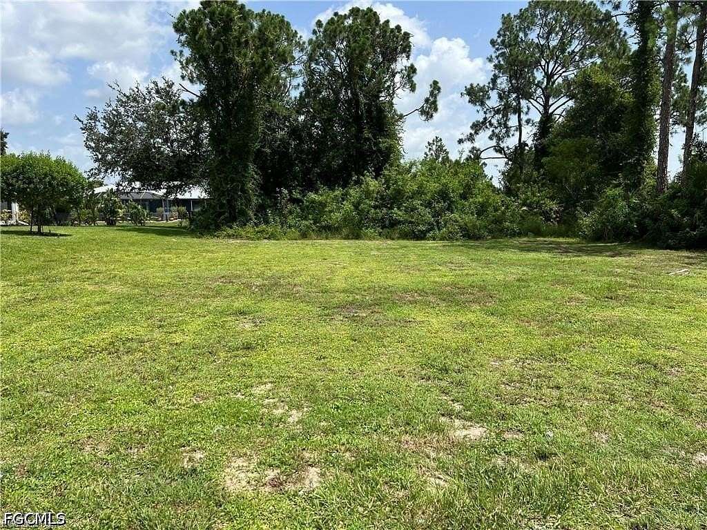 0.25 Acres of Mixed-Use Land for Sale in Lehigh Acres, Florida
