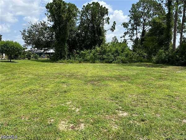 0.25 Acres of Mixed-Use Land for Sale in Lehigh Acres, Florida