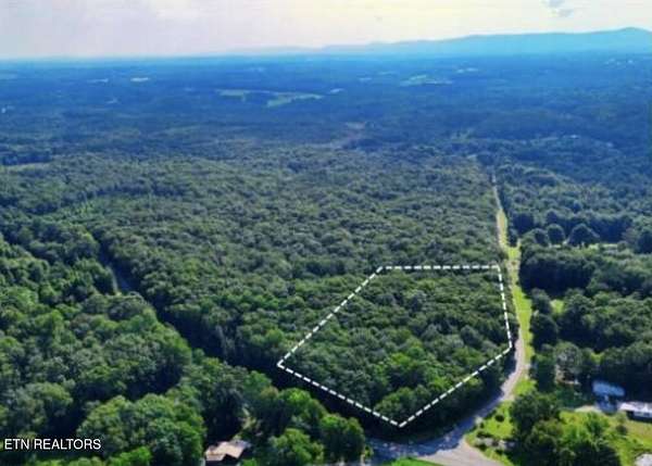 5.32 Acres of Residential Land for Sale in Crossville, Tennessee