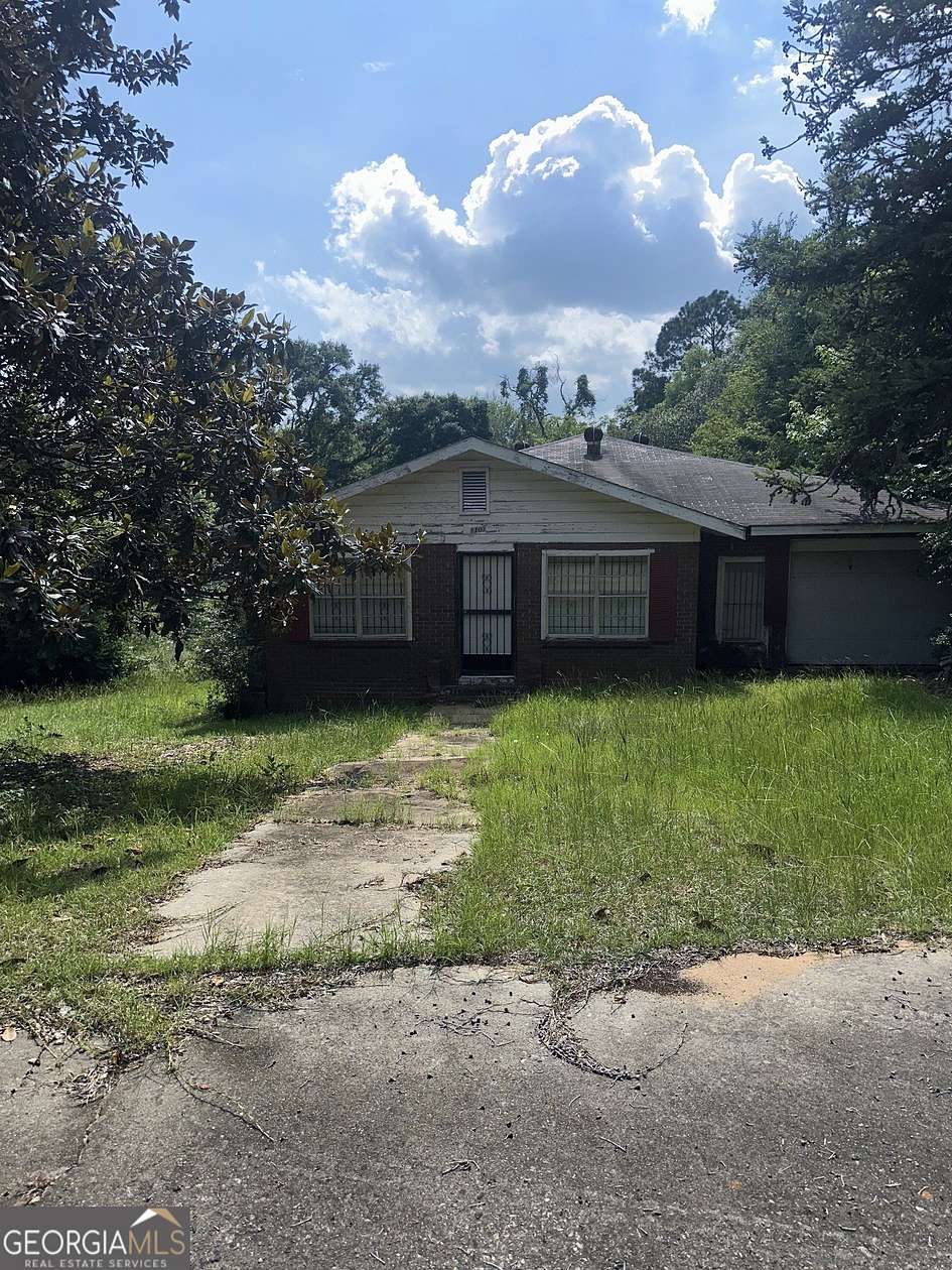 1.65 Acres of Land with Home for Sale in Perry, Georgia