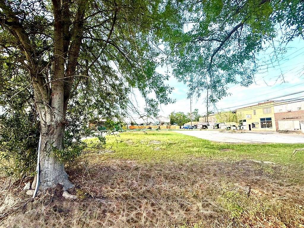 0.42 Acres of Commercial Land for Sale in Picayune, Mississippi