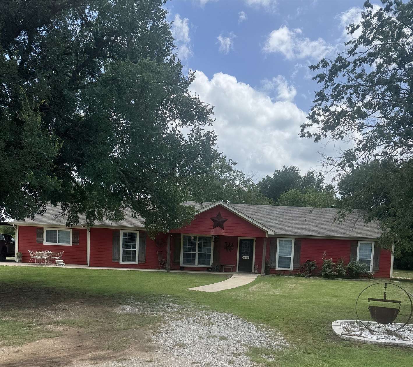 5.17 Acres of Land with Home for Sale in Mineral Wells, Texas