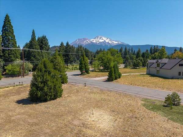 1 Acre of Residential Land for Sale in Mount Shasta, California