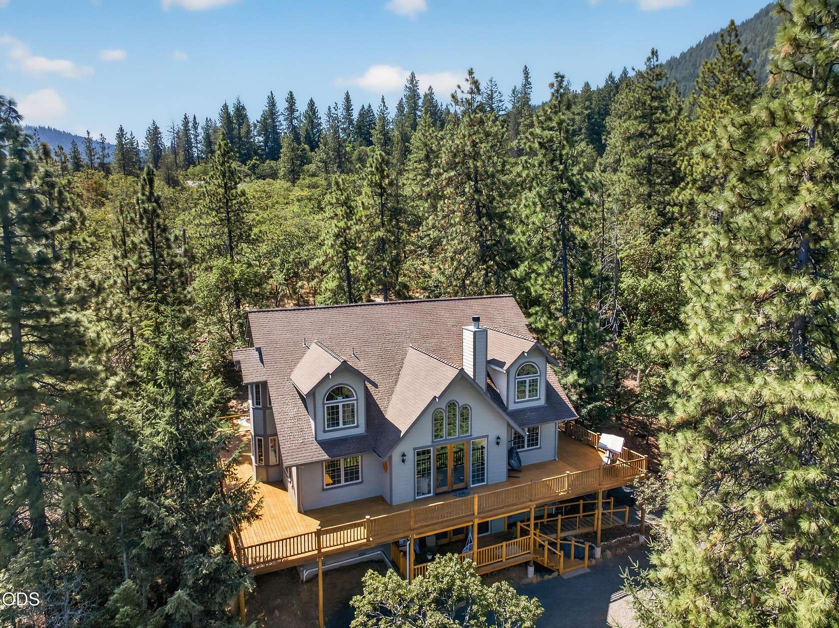 5 Acres of Land with Home for Sale in Ashland, Oregon