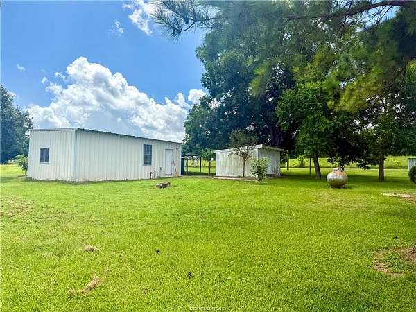 2.67 Acres of Improved Residential Land for Sale in Navasota, Texas