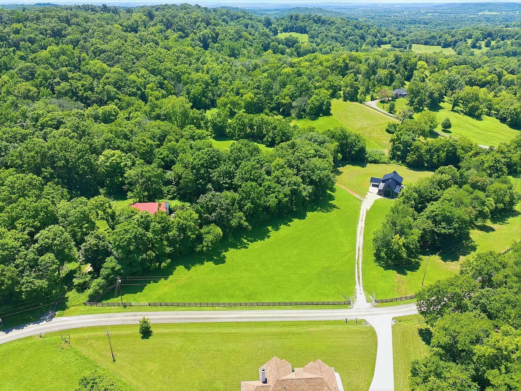 1 Acre of Residential Land for Sale in Columbia, Tennessee