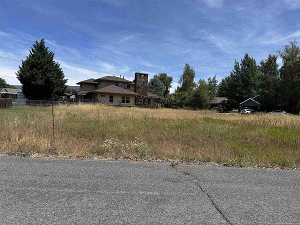 0.3 Acres of Land for Sale in Chester, California