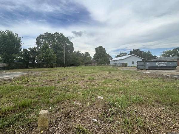 1.3 Acres of Mixed-Use Land for Sale in Baton Rouge, Louisiana