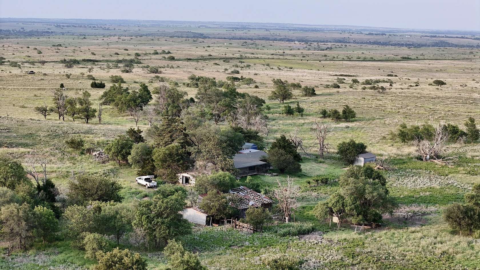 161 Acres of Land with Home for Sale in Shamrock, Texas