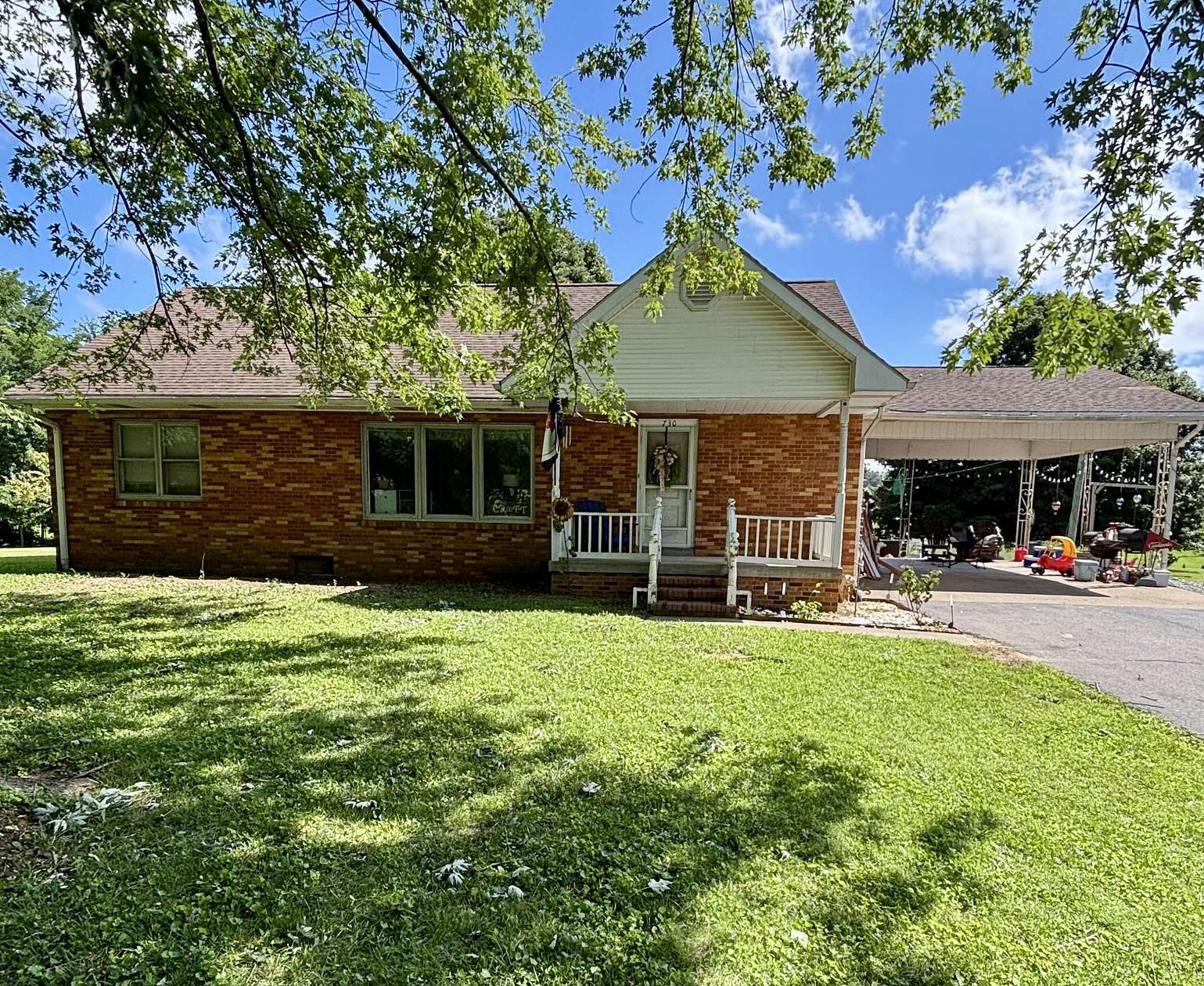 1.5 Acres of Land with Home for Sale in Salem, Kentucky