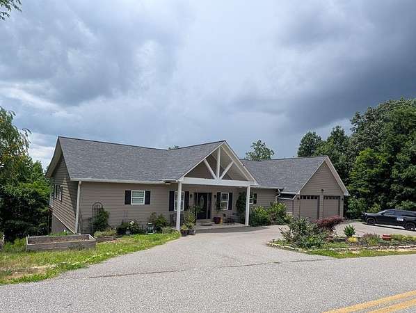 2.5 Acres of Land with Home for Lease in Blairsville, Georgia