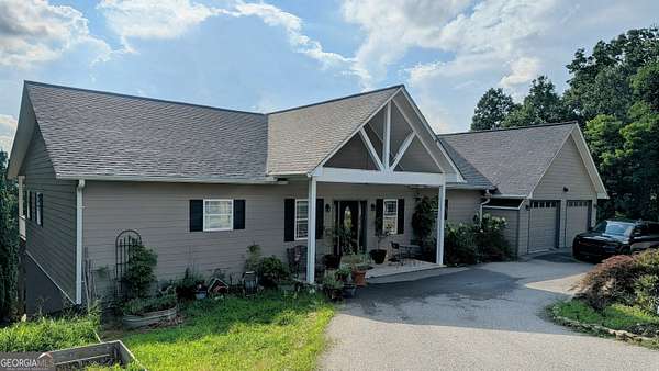 2.5 Acres of Land with Home for Lease in Blairsville, Georgia