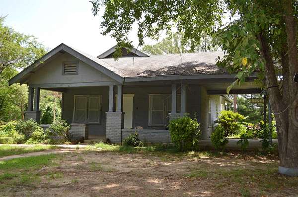 1.62 Acres of Land with Home for Sale in Harrisburg, Arkansas