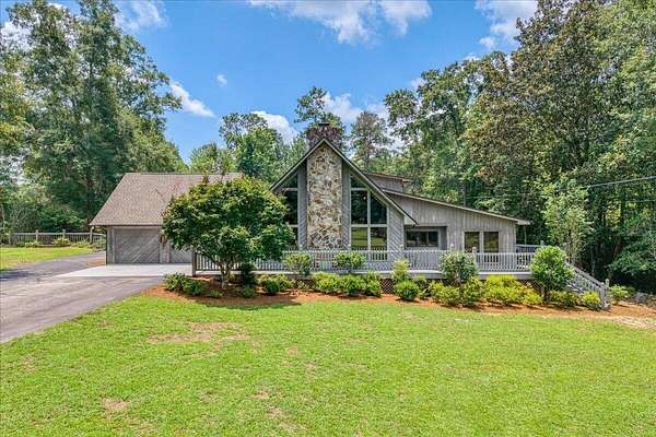 4.5 Acres of Land with Home for Sale in Jay, Florida