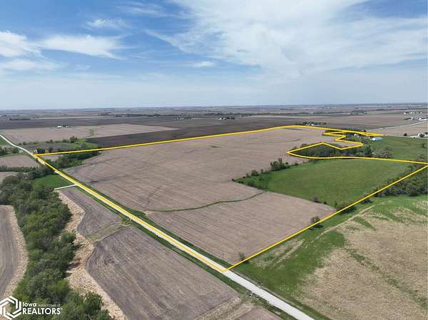 179 Acres of Agricultural Land for Sale in Shellsburg, Iowa