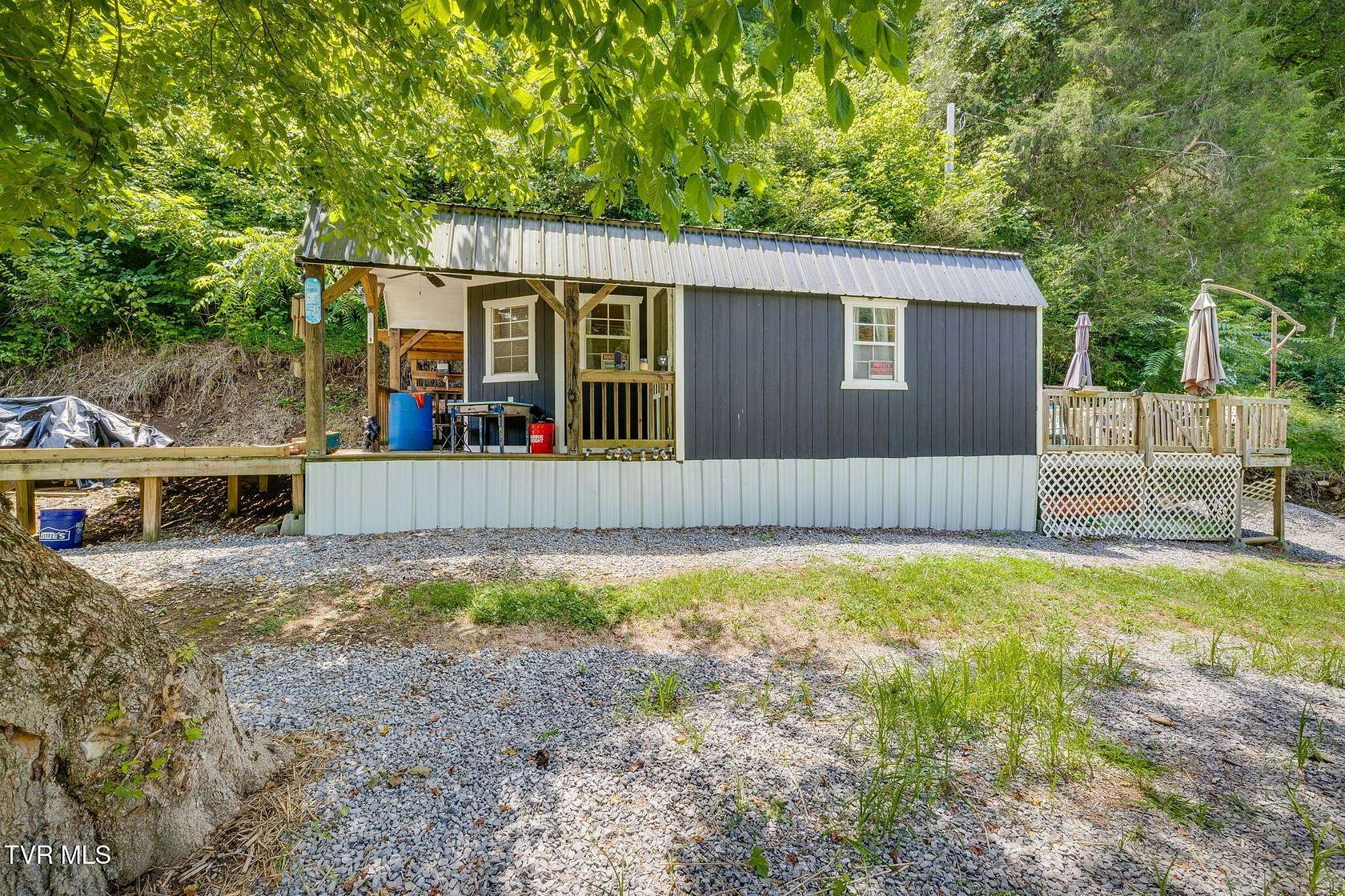 1.83 Acres of Improved Residential Land for Sale in Duffield, Virginia