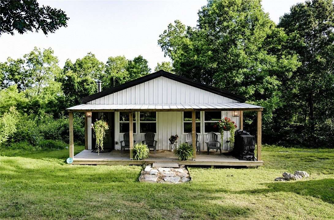 20 Acres of Recreational Land with Home for Sale in Eureka Springs, Arkansas