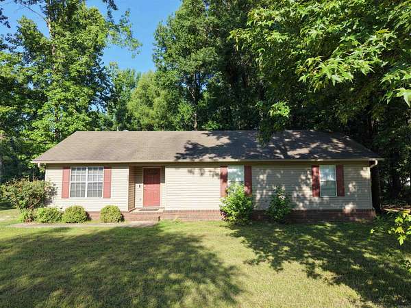 1.53 Acres of Land with Home for Sale in Jonesboro, Arkansas