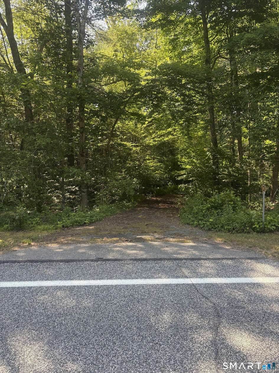 16.5 Acres of Land for Sale in Griswold Town, Connecticut