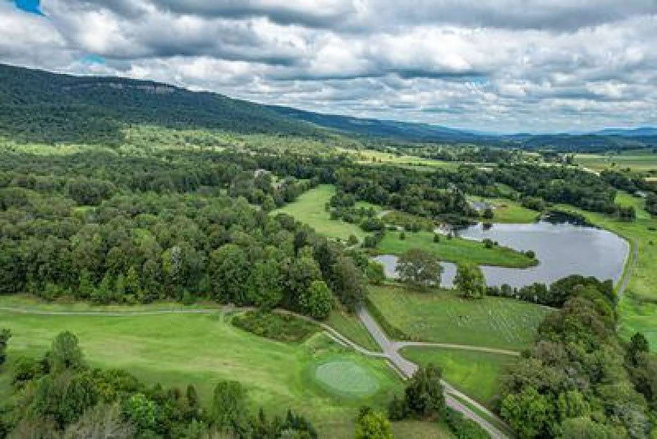 5 Acres of Residential Land for Sale in Dunlap, Tennessee