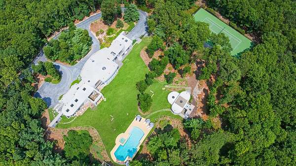 7 Acres of Land with Home for Lease in East Hampton, New York