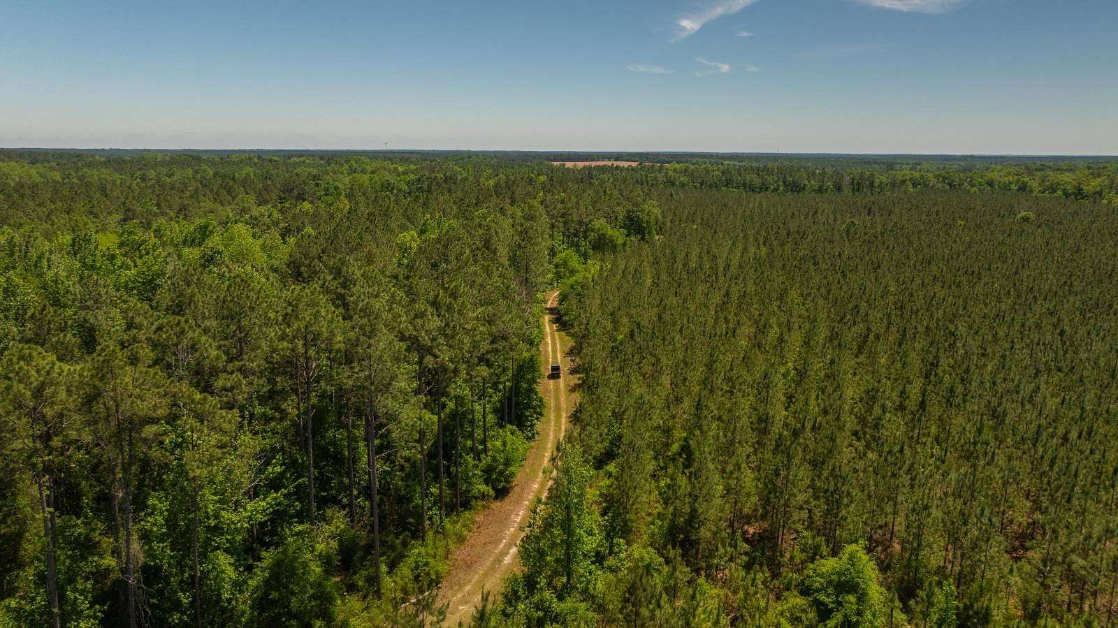 725 Acres of Recreational Land with Home for Sale in Eastman, Georgia