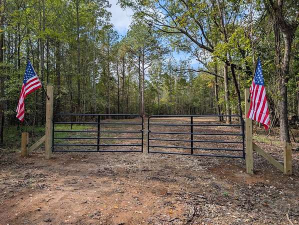 10.5 Acres of Land for Sale in Florence, Alabama