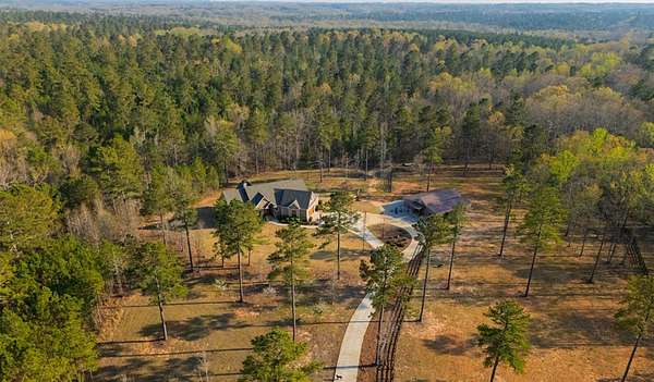 919 Acres of Recreational Land with Home for Sale in Madison, Georgia