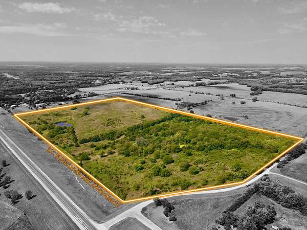60 Acres of Land for Sale in Oskaloosa, Kansas