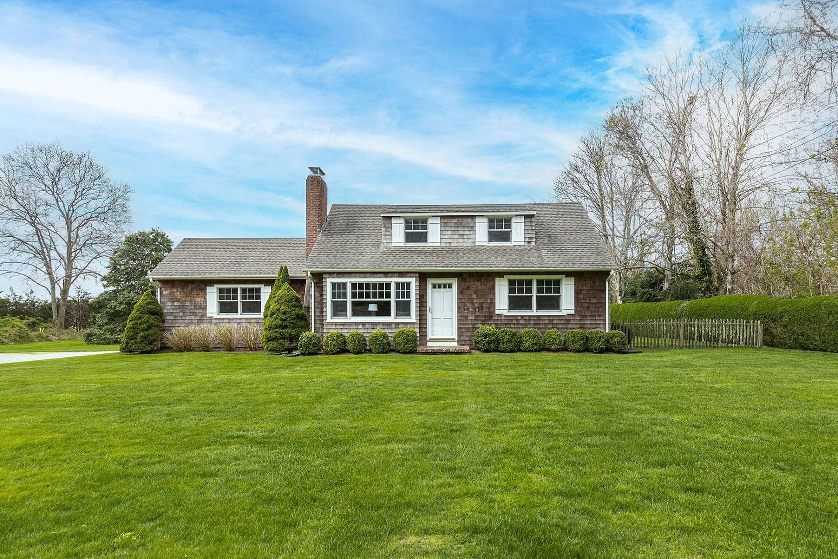1.5 Acres of Land with Home for Lease in Wainscott, New York