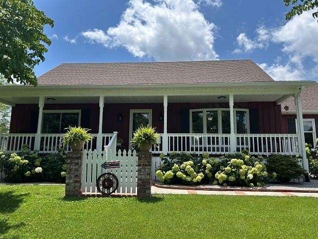 2.29 Acres of Land with Home for Sale in Alvaton, Kentucky