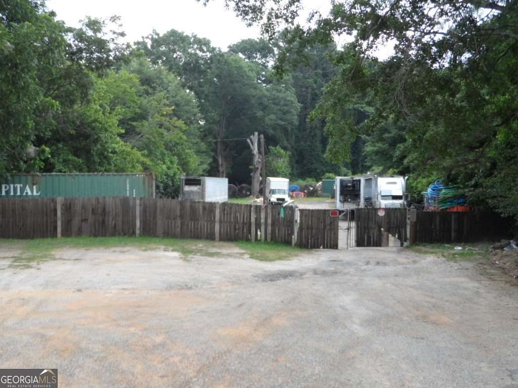 3 Acres of Improved Commercial Land for Sale in Jonesboro, Georgia