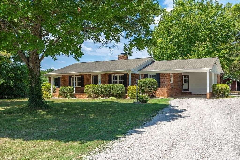 15.5 Acres of Land with Home for Sale in Seagrove, North Carolina