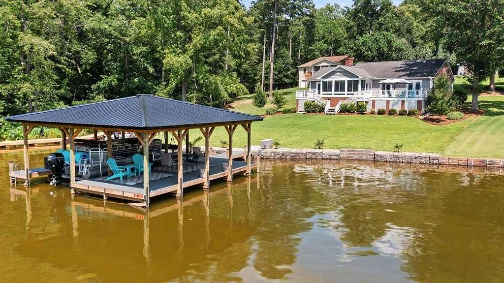 1.5 Acres of Land with Home for Sale in Waterloo, South Carolina