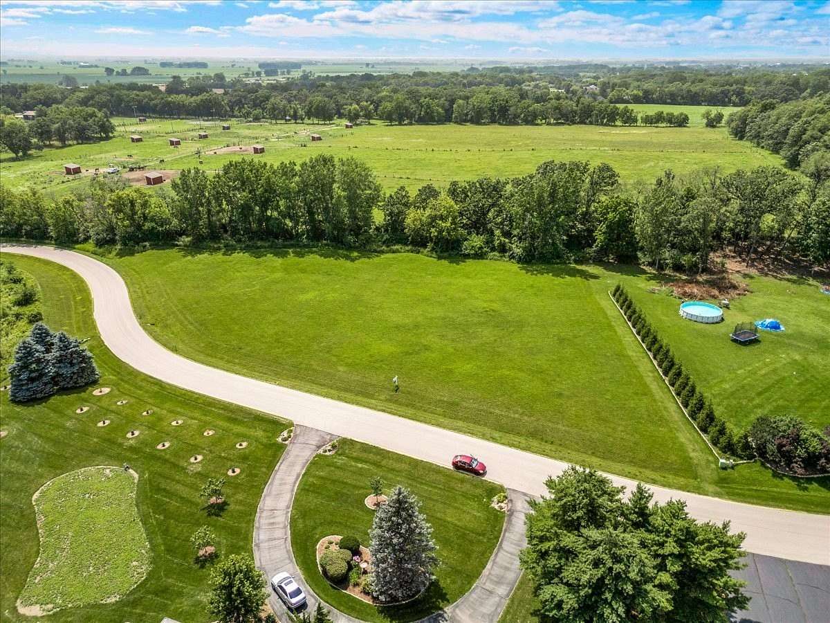 2 Acres of Residential Land for Sale in Marengo, Illinois